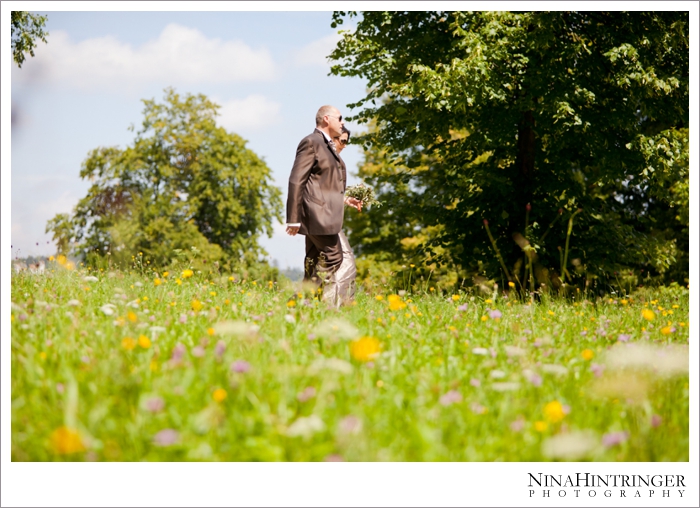 Sabine & Robert are tying the knot in Gmunden | Part 1 - Blog of Nina Hintringer Photography - Wedding Photography, Wedding Reportage and Destination Weddings