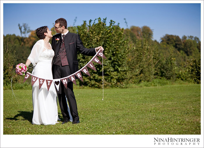 Petra & Daniel are hitched | Schwanenstadt, Upper Austria - Blog of Nina Hintringer Photography - Wedding Photography, Wedding Reportage and Destination Weddings