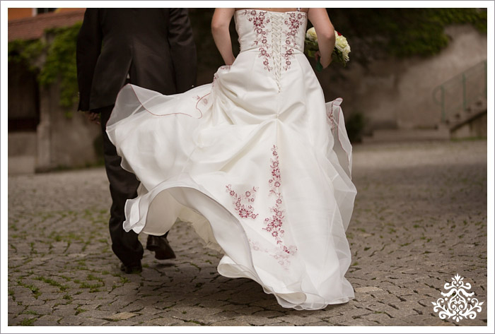 Isabella & Thomas | A glaring red wedding | Tyrol - Blog of Nina Hintringer Photography - Wedding Photography, Wedding Reportage and Destination Weddings