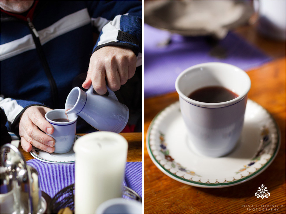 having a glühwein at the restaurant Ferwall near st. anton am arlberg - Blog of Nina Hintringer Photography - Wedding Photography, Wedding Reportage and Destination Weddings