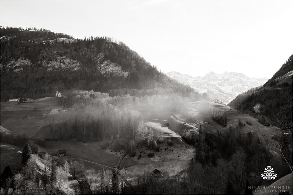 Analog meets Digital: Photographs taken with a 100 year old vintage camera | Paxmontana, Switzerland - Blog of Nina Hintringer Photography - Wedding Photography, Wedding Reportage and Destination Weddings