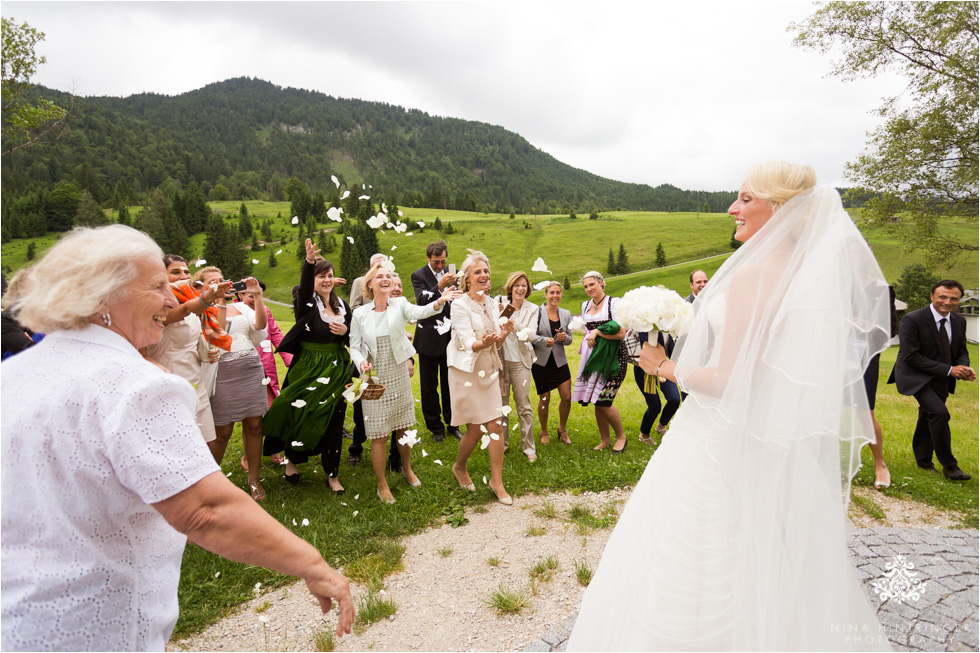 Hochzeitsfotograf Tirol, Hochzeitsfotograf Achensee, Annakircherl Achenkirch, Seealm Achenkirch, Hotel Kronthaler, Tyrol Wedding Photographer, Achensee Wedding Photographer - Blog of Nina Hintringer Photography - Wedding Photography, Wedding Reportage and Destination Weddings