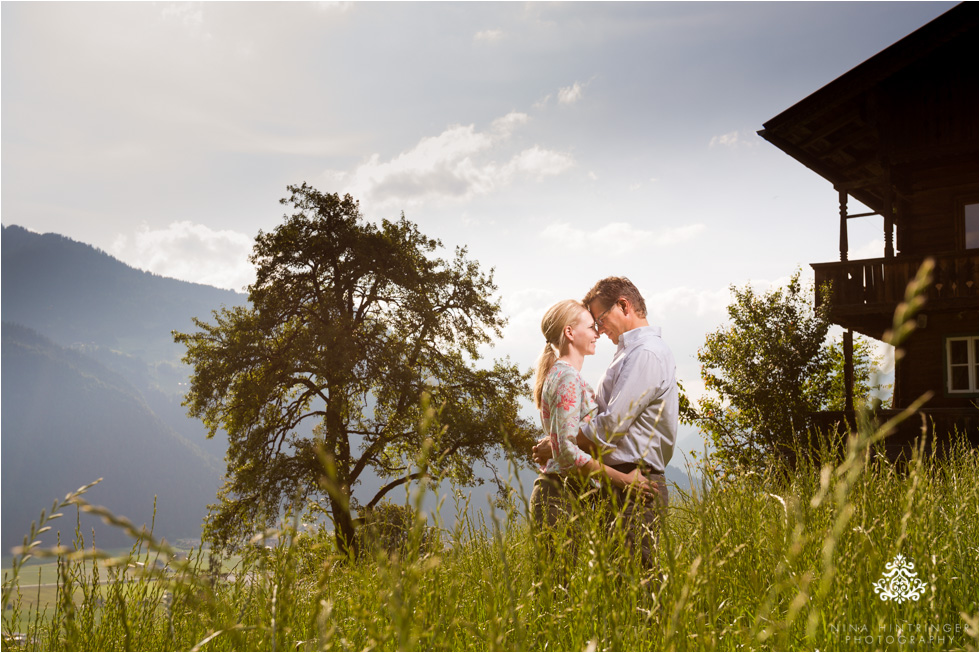 Engagement shoot with a vintage bike at sunset | Saskia & Christian - Blog of Nina Hintringer Photography - Wedding Photography, Wedding Reportage and Destination Weddings