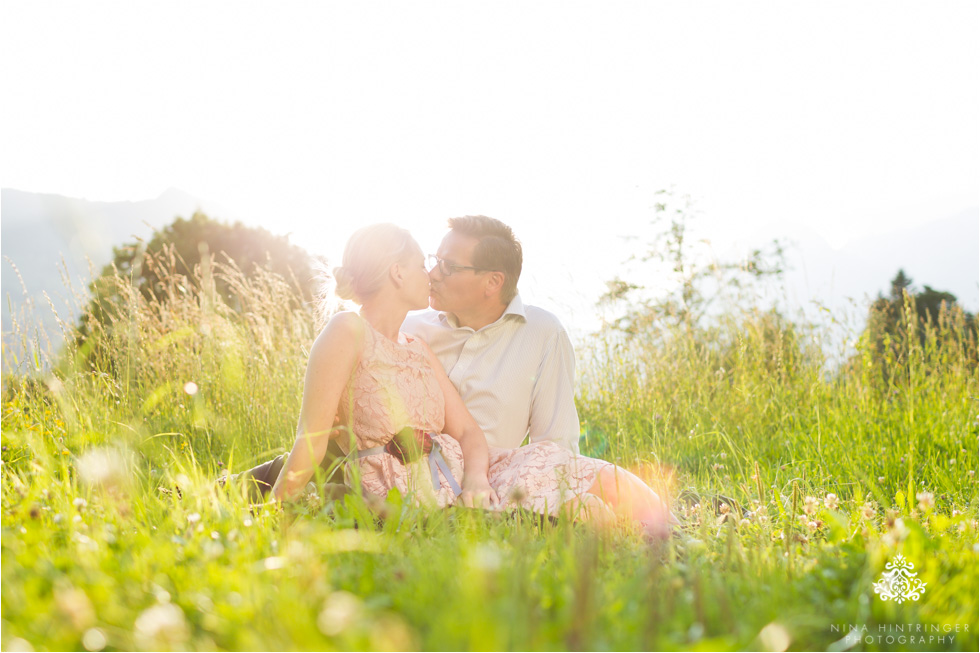 Engagement shoot with a vintage bike at sunset | Saskia & Christian - Blog of Nina Hintringer Photography - Wedding Photography, Wedding Reportage and Destination Weddings