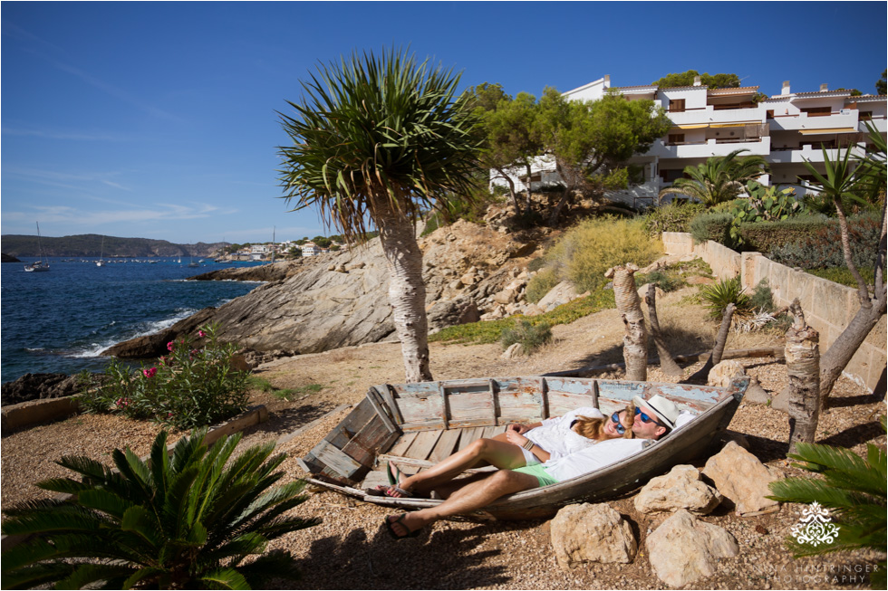 After Wedding Beach Party | Madeleine & Philip | Cala Conills, Majorca - Blog of Nina Hintringer Photography - Wedding Photography, Wedding Reportage and Destination Weddings