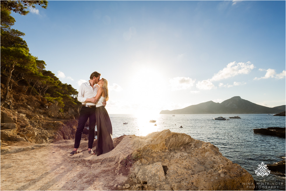 Sunset Couple Shoot in Mallorca | Katrin & Manuel | Cala Conills, Majorca - Blog of Nina Hintringer Photography - Wedding Photography, Wedding Reportage and Destination Weddings