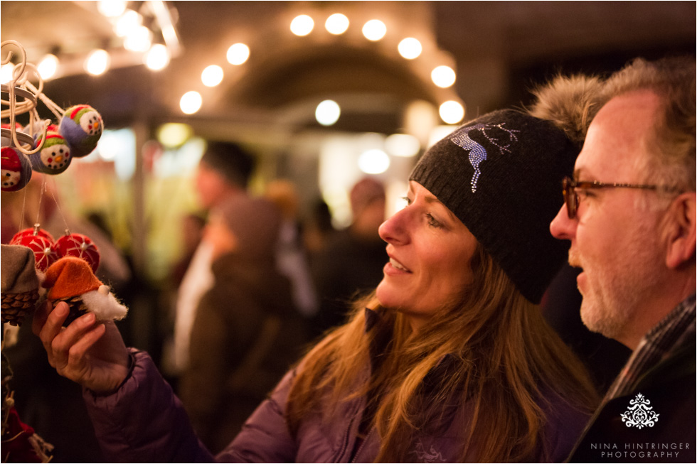 Couple Shoot in Innsbruck | Christmas Markets | Tracey & Kelly - Blog of Nina Hintringer Photography - Wedding Photography, Wedding Reportage and Destination Weddings