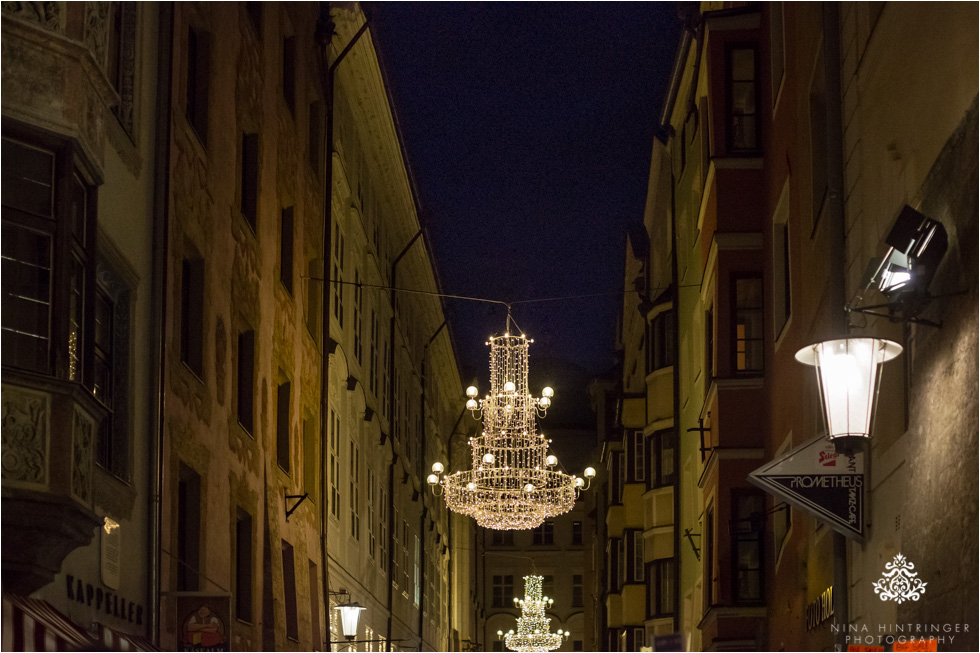 Couple Shoot in Innsbruck | Christmas Markets | Tracey & Kelly - Blog of Nina Hintringer Photography - Wedding Photography, Wedding Reportage and Destination Weddings