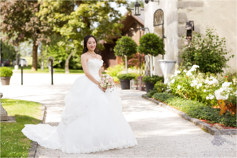 Bridal photos taken at Schloss Prielau, Zell am See, Salzburg, Austria - Blog of Nina Hintringer Photography - Wedding Photography, Wedding Reportage and Destination Weddings