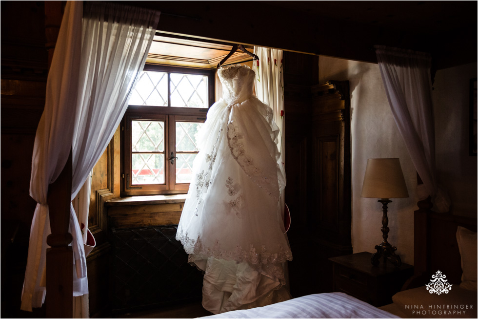 Wedding dress at Schloss Prielau, Zell am See, Salzburg, Austria - Blog of Nina Hintringer Photography - Wedding Photography, Wedding Reportage and Destination Weddings