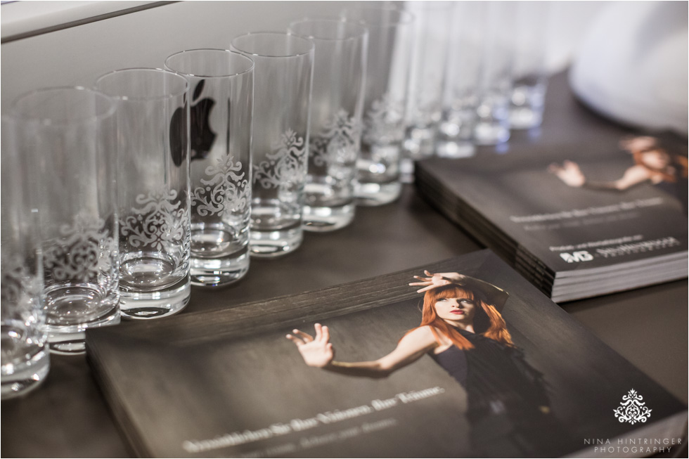 Engraved glasses with the Nina Hintringer Photography logo and our printed portfolio - Blog of Nina Hintringer Photography - Wedding Photography, Wedding Reportage and Destination Weddings