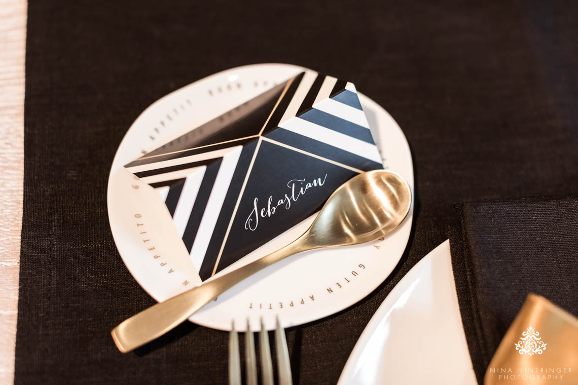 Trendy Black, White and Gold Wedding Stationery, Wedding Cake and Table Decor - Blog of Nina Hintringer Photography - Wedding Photography, Wedding Reportage and Destination Weddings