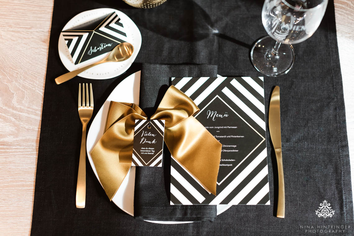 Trendy Black, White and Gold Wedding Stationery, Wedding Cake and Table Decor - Blog of Nina Hintringer Photography - Wedding Photography, Wedding Reportage and Destination Weddings