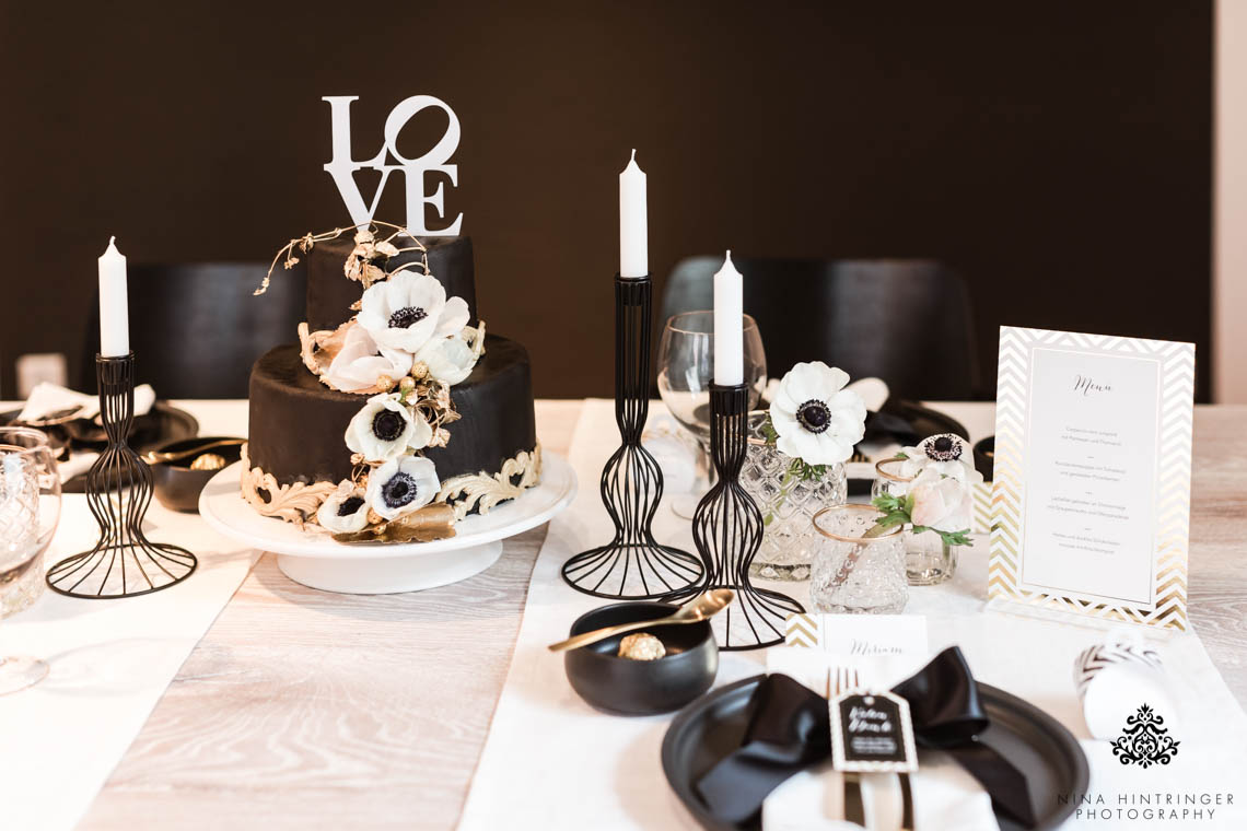 Trendy Black White And Gold Wedding Stationery Wedding Cake And