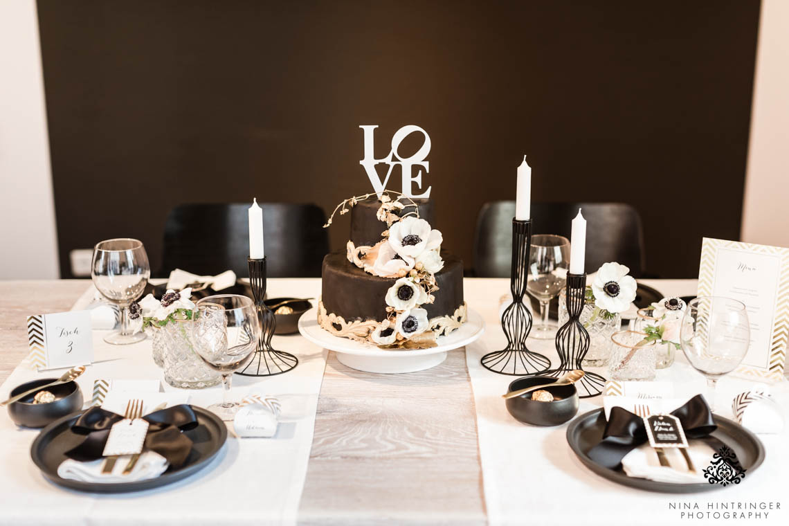 Trendy Black, White and Gold Wedding Stationery, Wedding Cake and Table Decor - Blog of Nina Hintringer Photography - Wedding Photography, Wedding Reportage and Destination Weddings