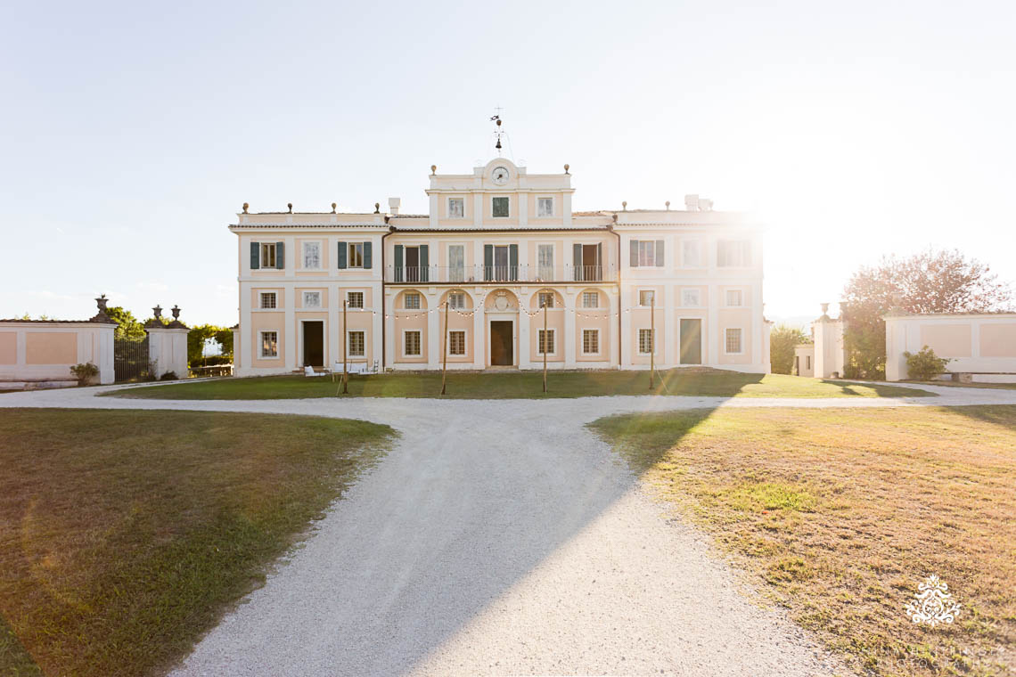 Villa Pianciani Pre-Wedding Poolparty in Spoleto | Italy Wedding Photographer - Blog of Nina Hintringer Photography - Wedding Photography, Wedding Reportage and Destination Weddings