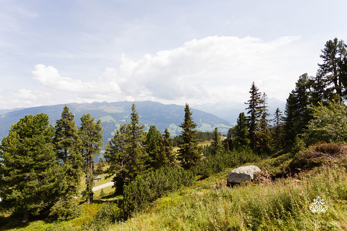 Berry themed Mountain Wedding | Platzlalm Zillertal | Angelina & Tobias - Blog of Nina Hintringer Photography - Wedding Photography, Wedding Reportage and Destination Weddings