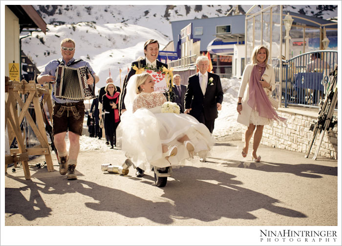 Anne & Christian - Part 2 | St. Christoph am Arlberg - Blog of Nina Hintringer Photography - Wedding Photography, Wedding Reportage and Destination Weddings