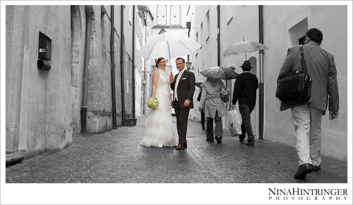 Rainy action with Barbara & Rene | Hall in Tyrol - Blog of Nina Hintringer Photography - Wedding Photography, Wedding Reportage and Destination Weddings